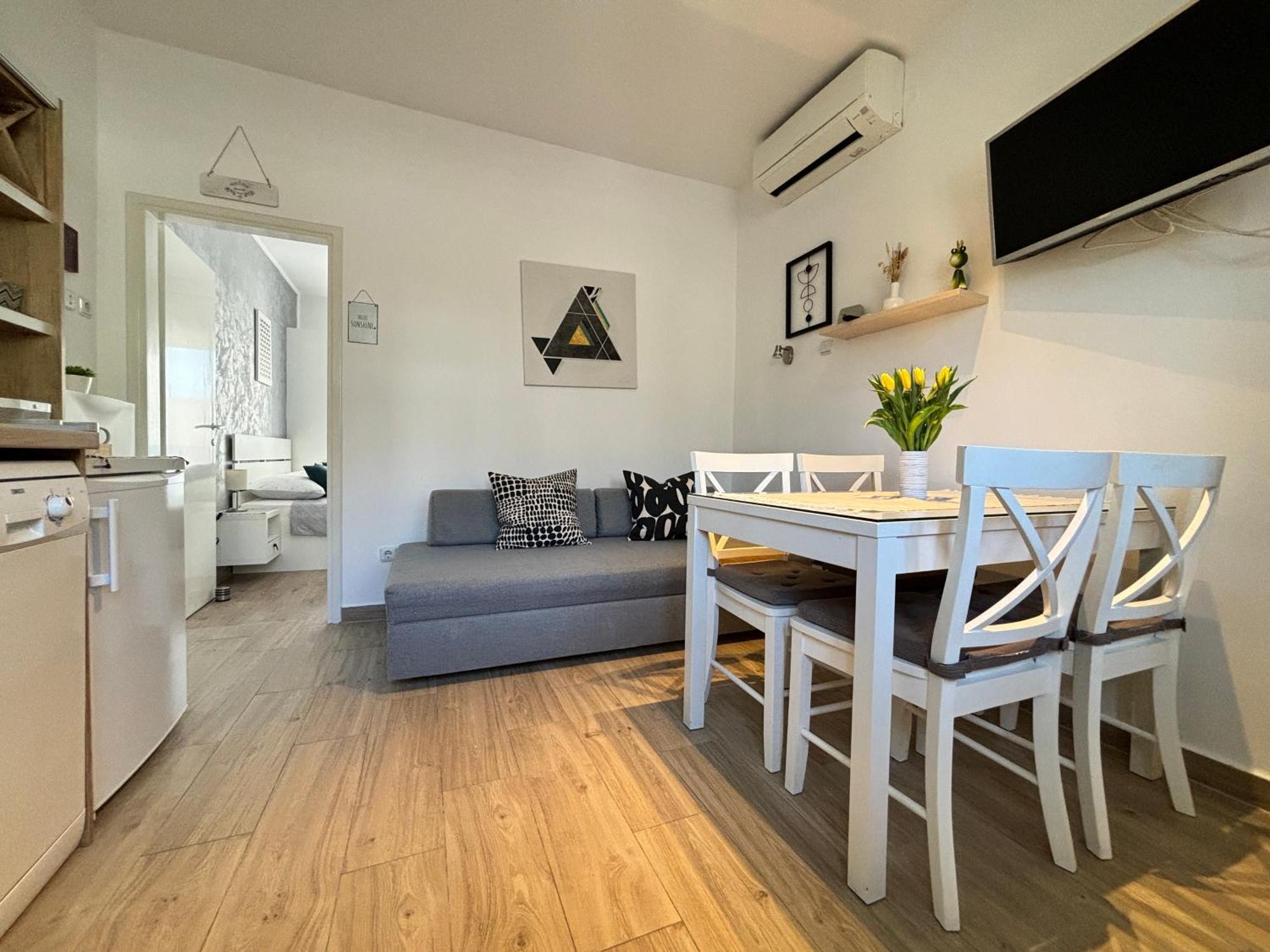 Sea & Sun Apartments Tučepi Extérieur photo